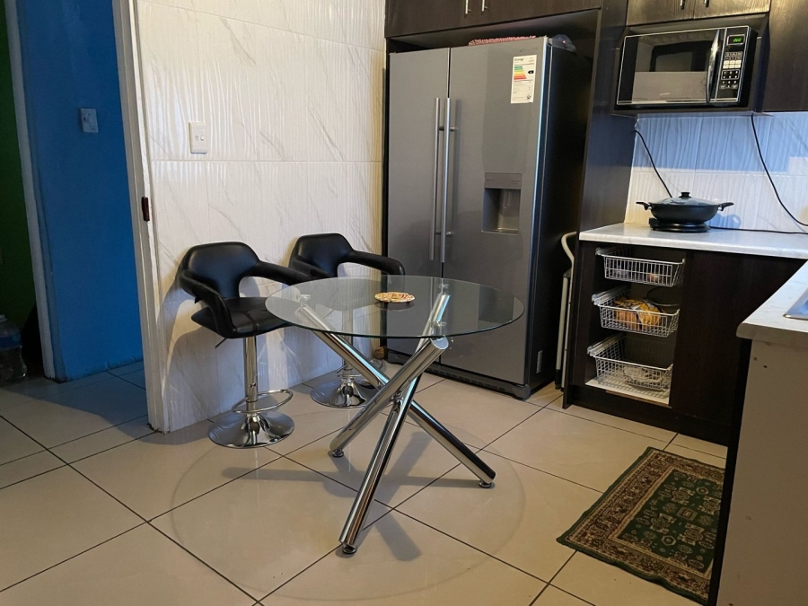 3 Bedroom Property for Sale in Molifi Tau Kloof Free State